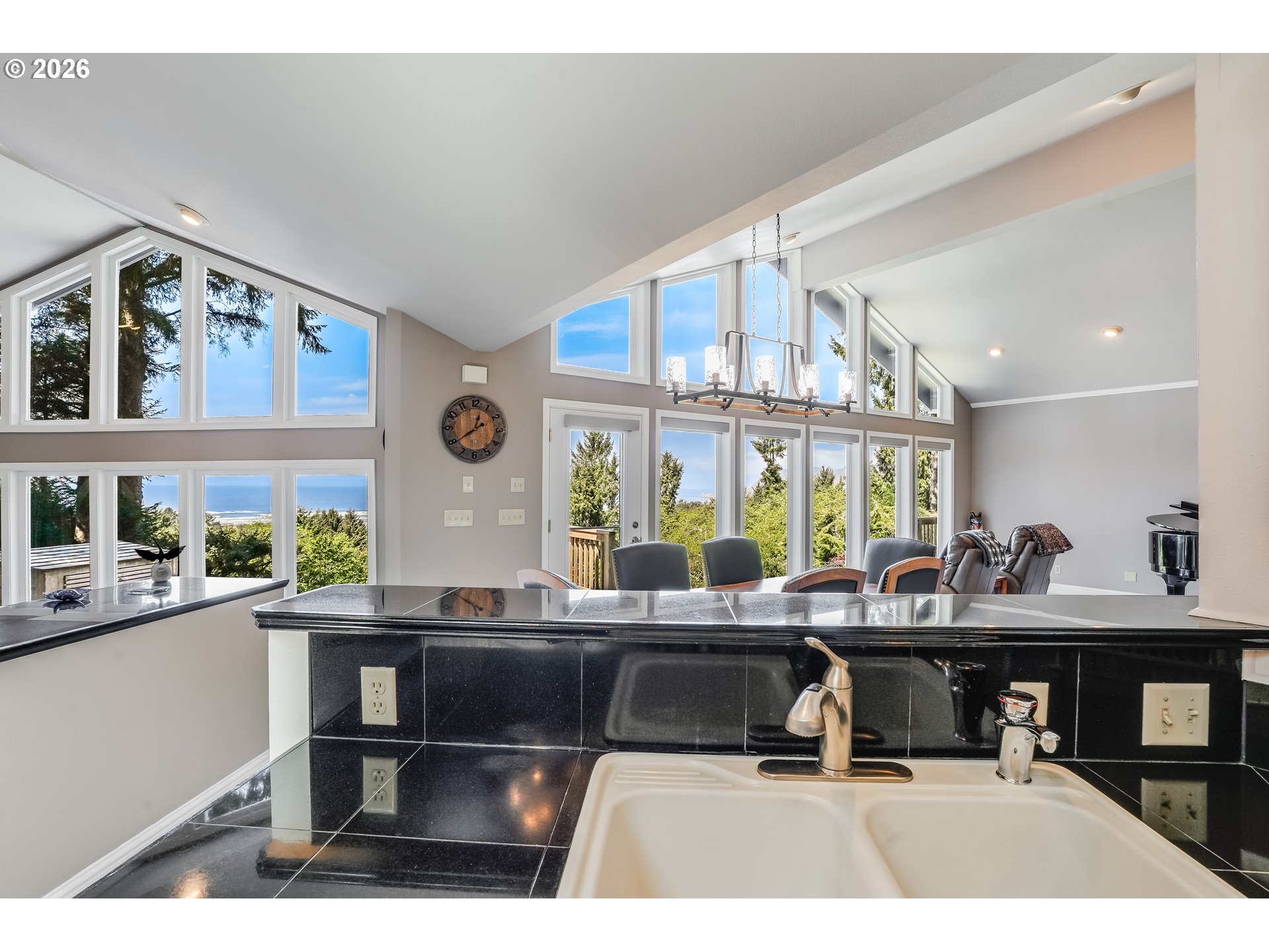384 Sunset Blvd Property Photo 19