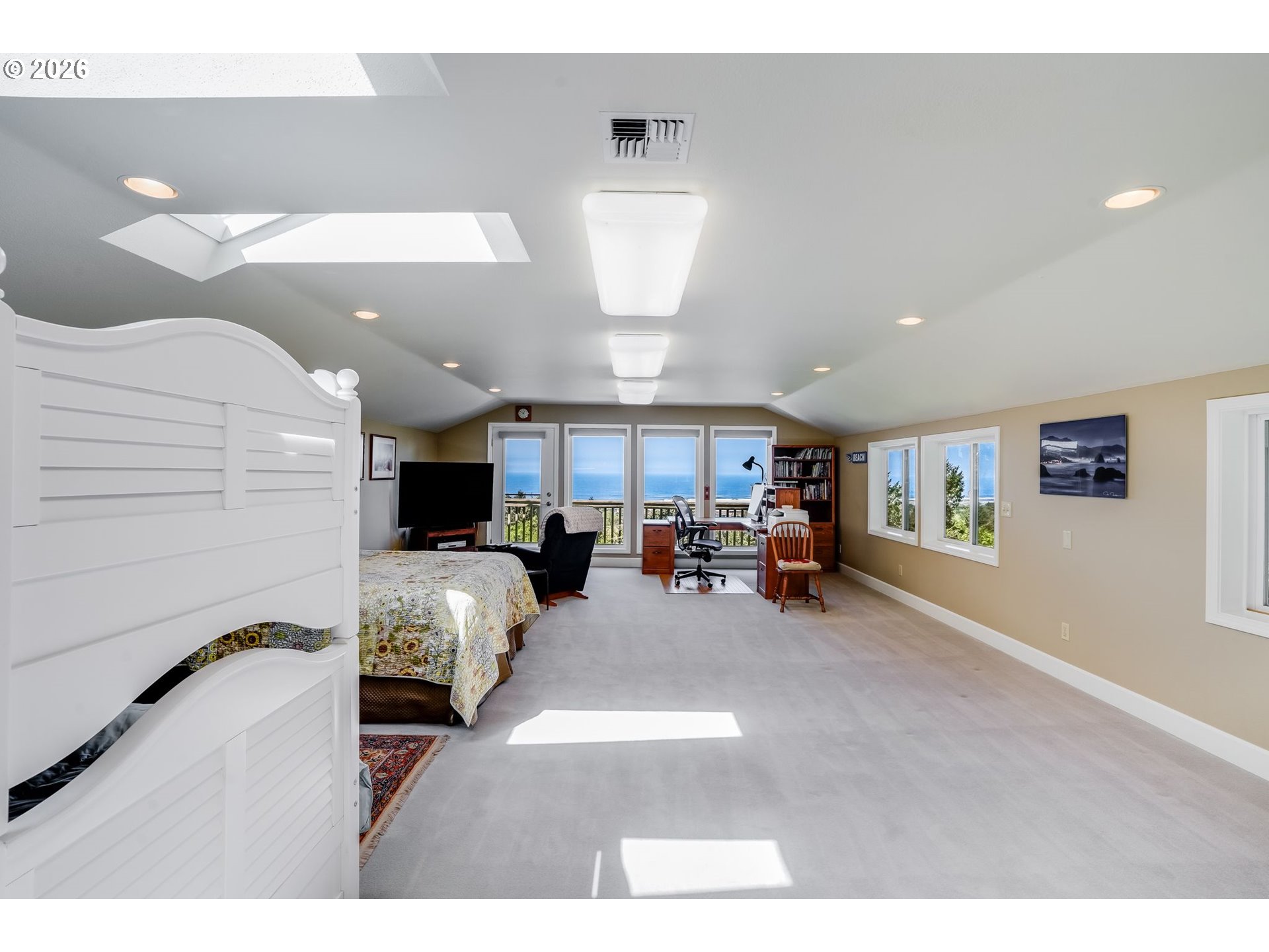 384 Sunset Blvd Property Photo 34