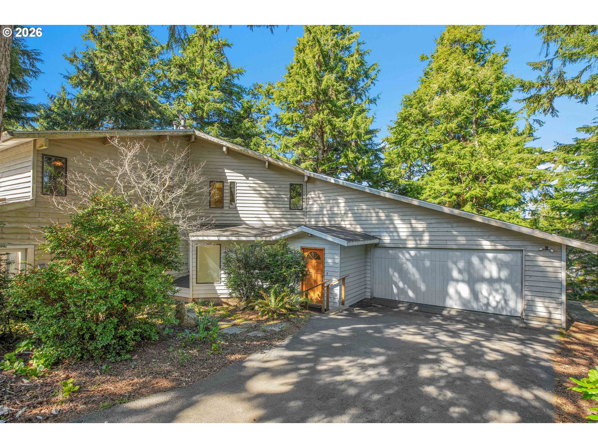 527 Eagles Nest Ln Property Photo 1