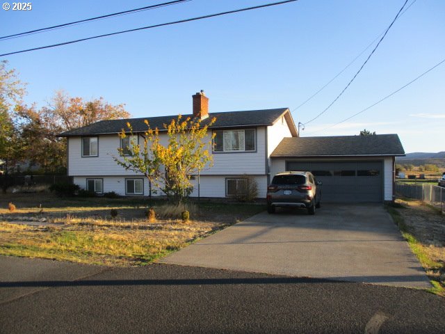 558 E Fulton St Property Photo 1