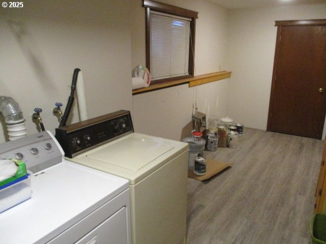 558 E Fulton St Property Photo 15