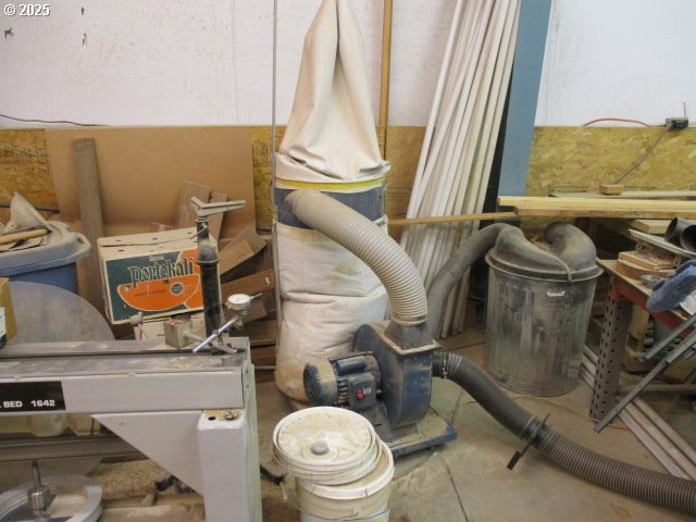 558 E Fulton St Property Photo 30