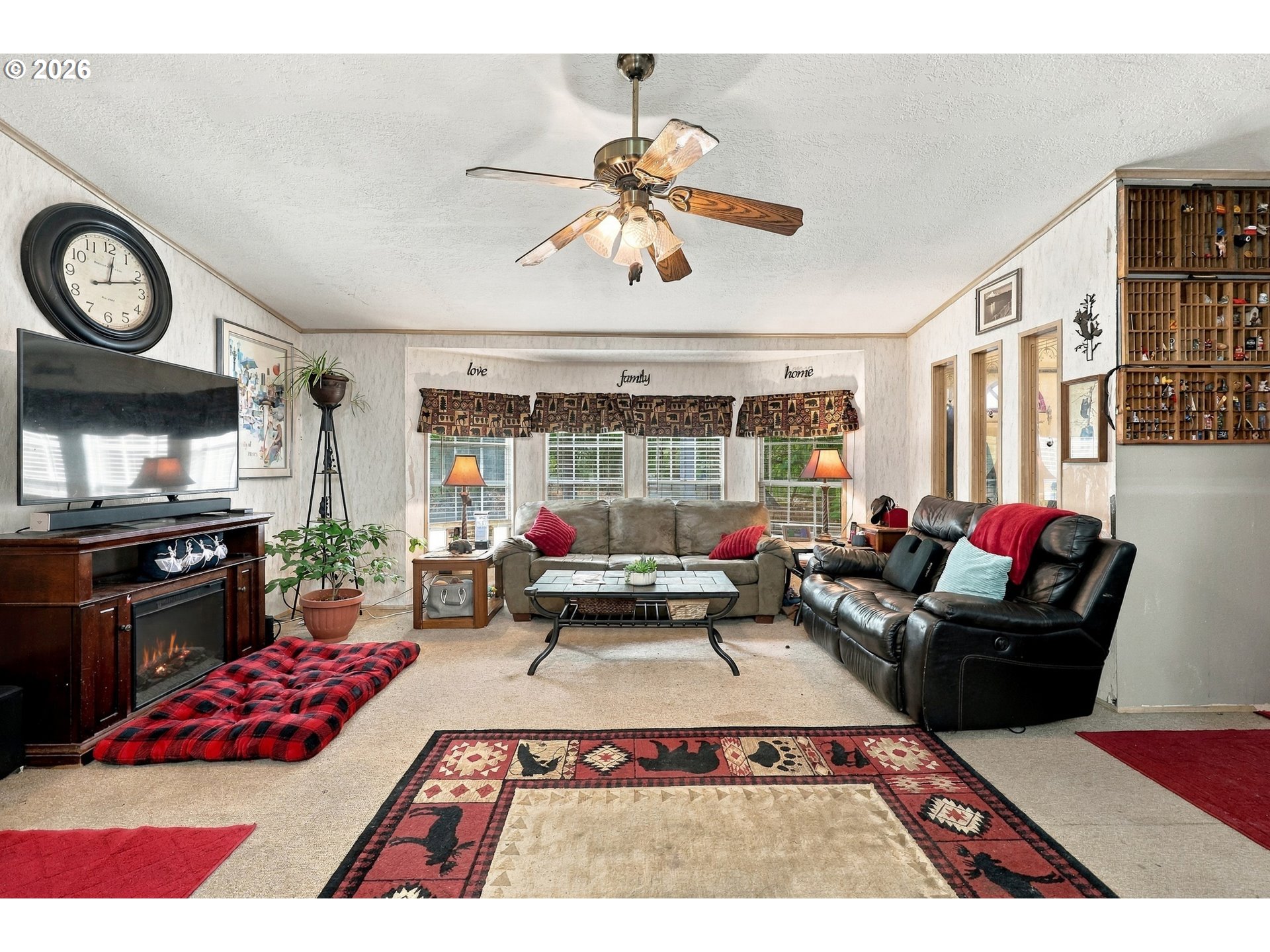 65353 E Barlow Trail Rd Property Photo 11