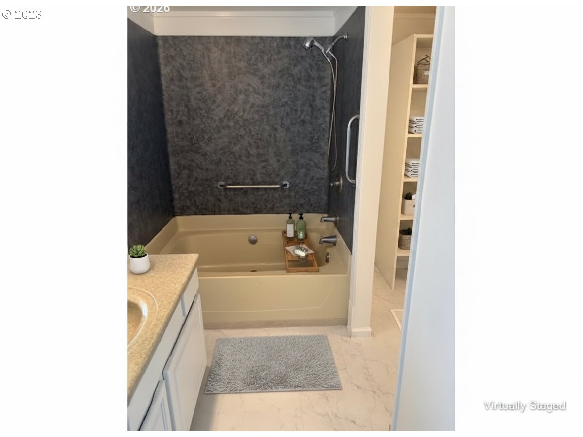 1400 Candlelight Dr 174 Property Photo 10