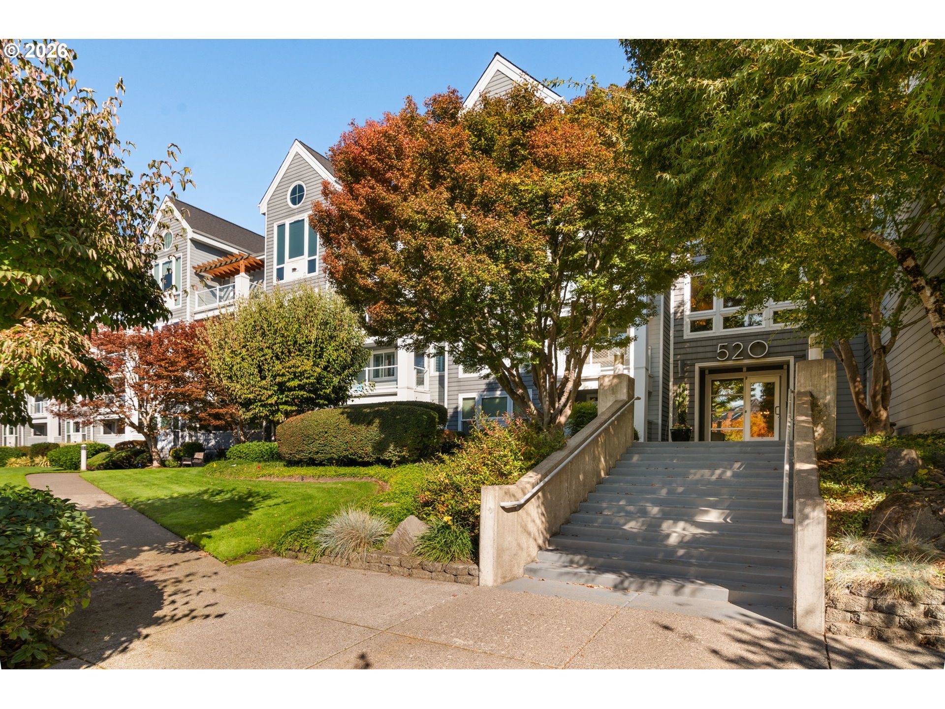 520 SE COLUMBIA RIVER DR 317