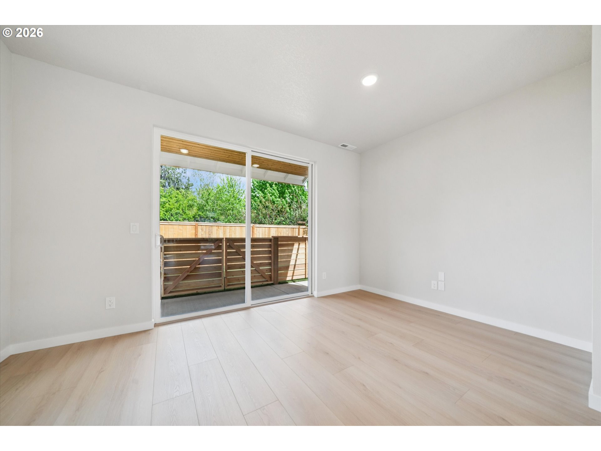 5941 Se Reedway St Property Photo 6
