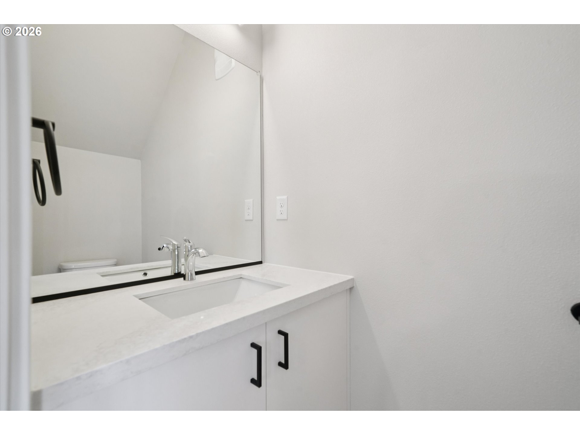 5941 Se Reedway St Property Photo 7