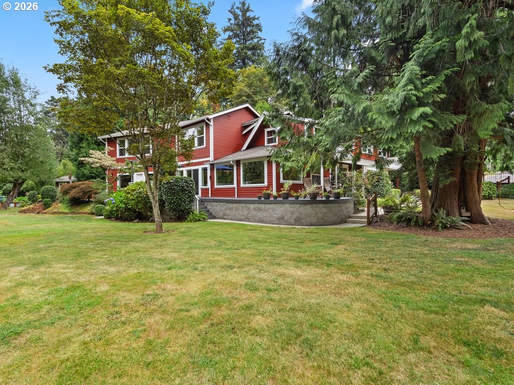 541 Se Park Dr Property Photo 1