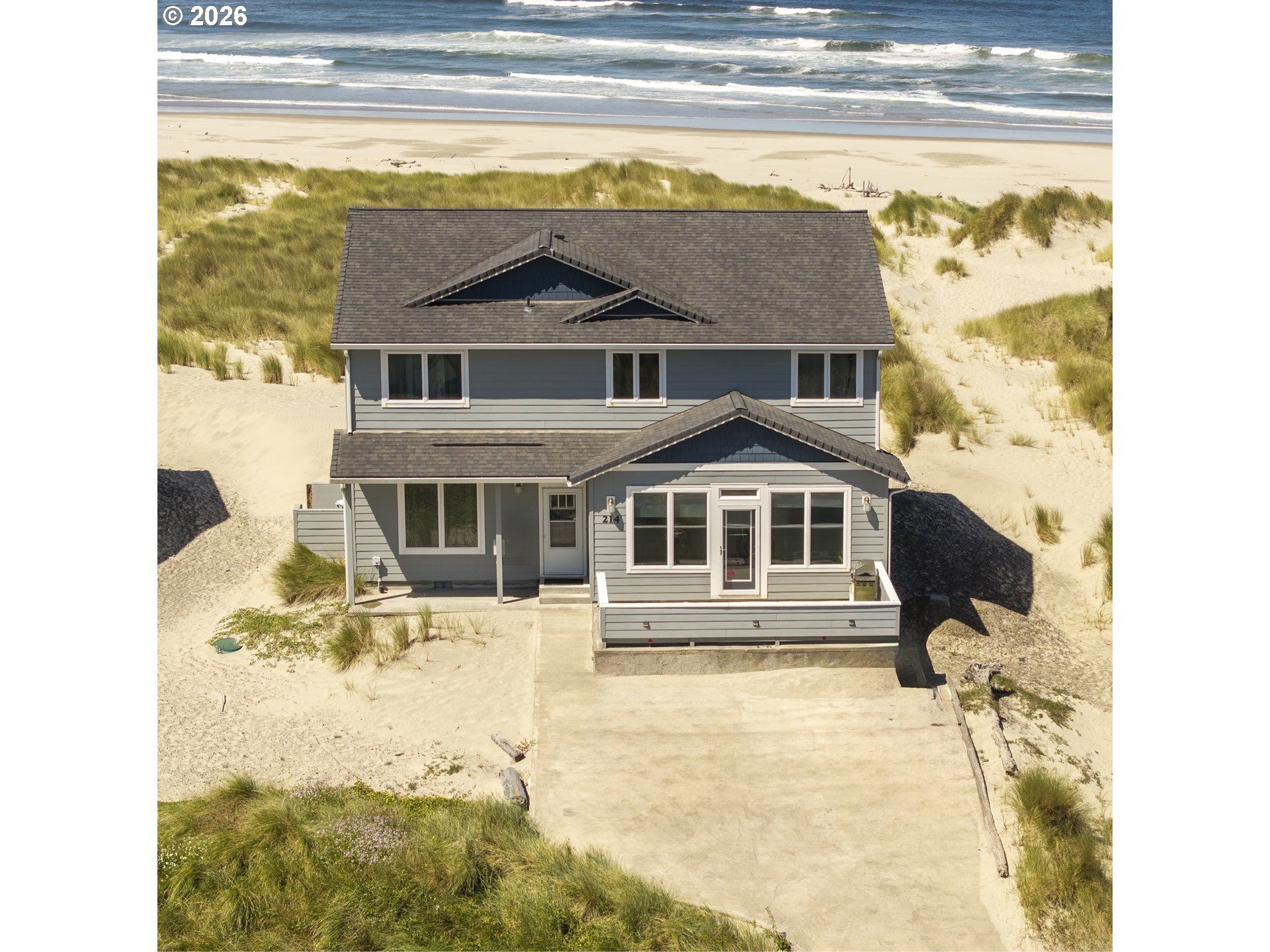 214 Nw Oceania Dr Property Photo 1