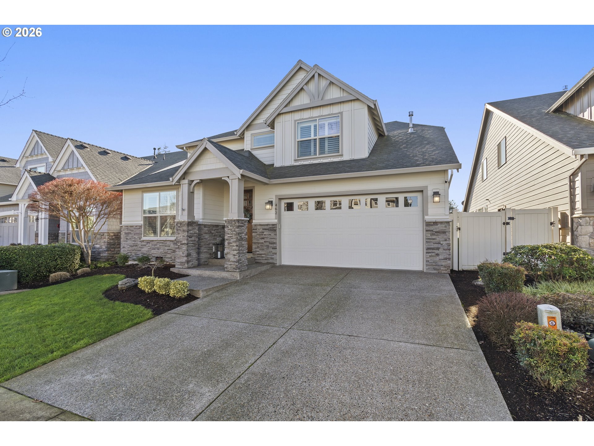 462 TURNBERRY AVE Property Photo 1