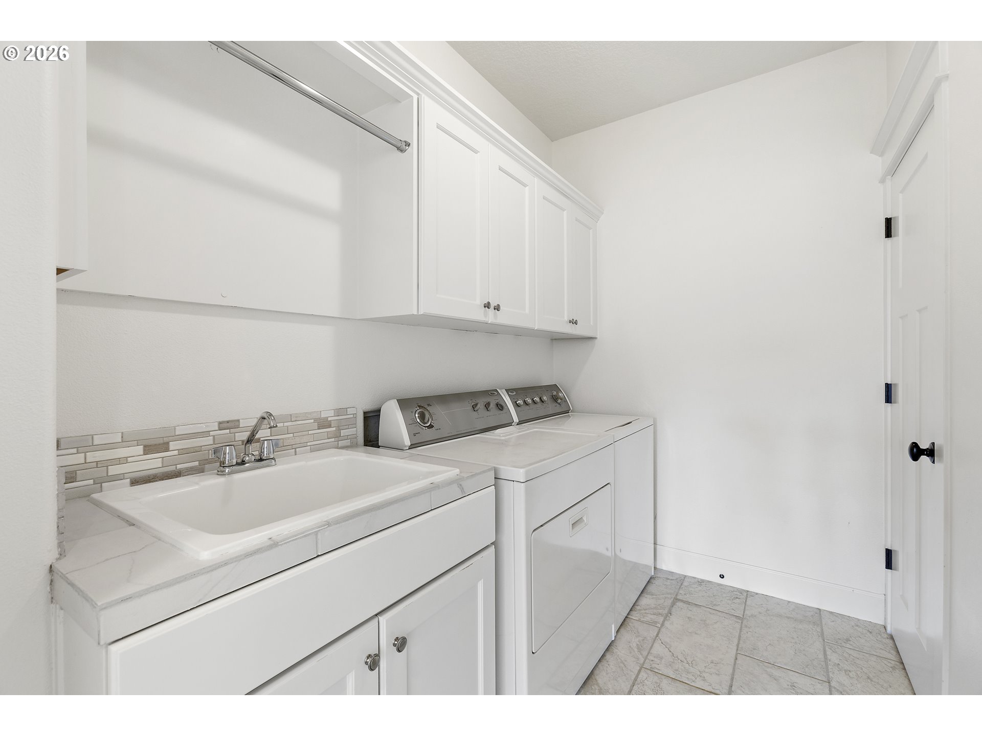 462 Turnberry Ave Property Photo 27