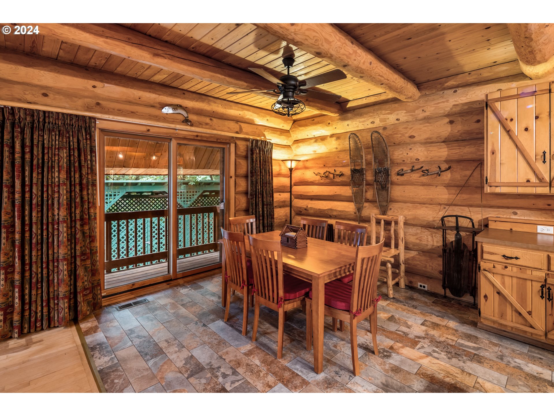 58200 E Marmot Rd Property Photo 22