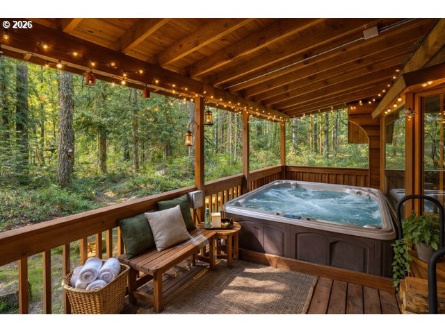 58200 E Marmot Rd Property Photo 26