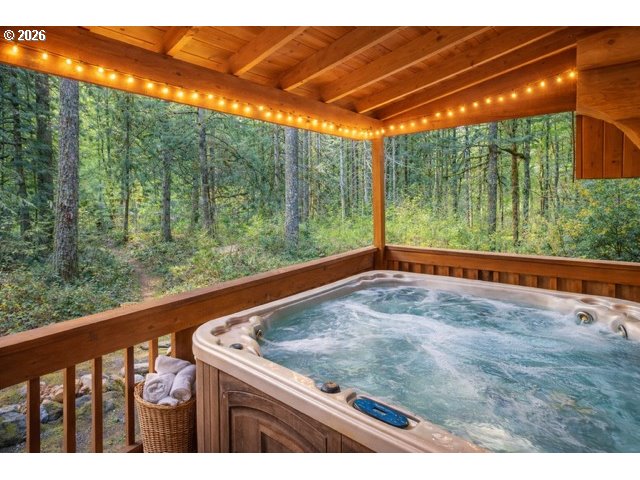 58200 E Marmot Rd Property Photo 27