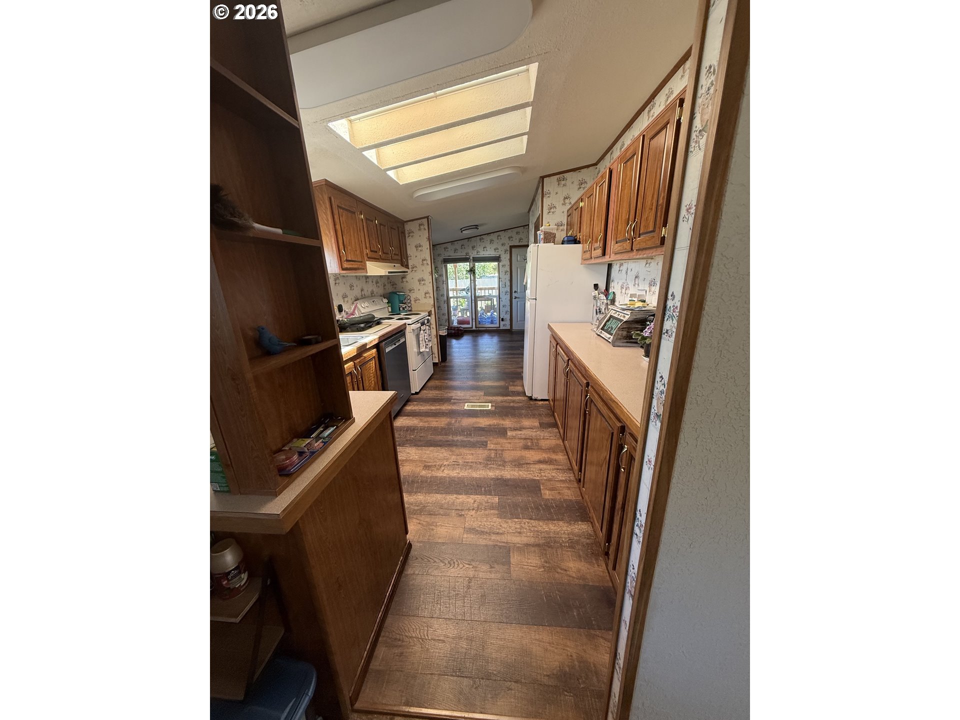 826 W Dean Ave Property Photo 12