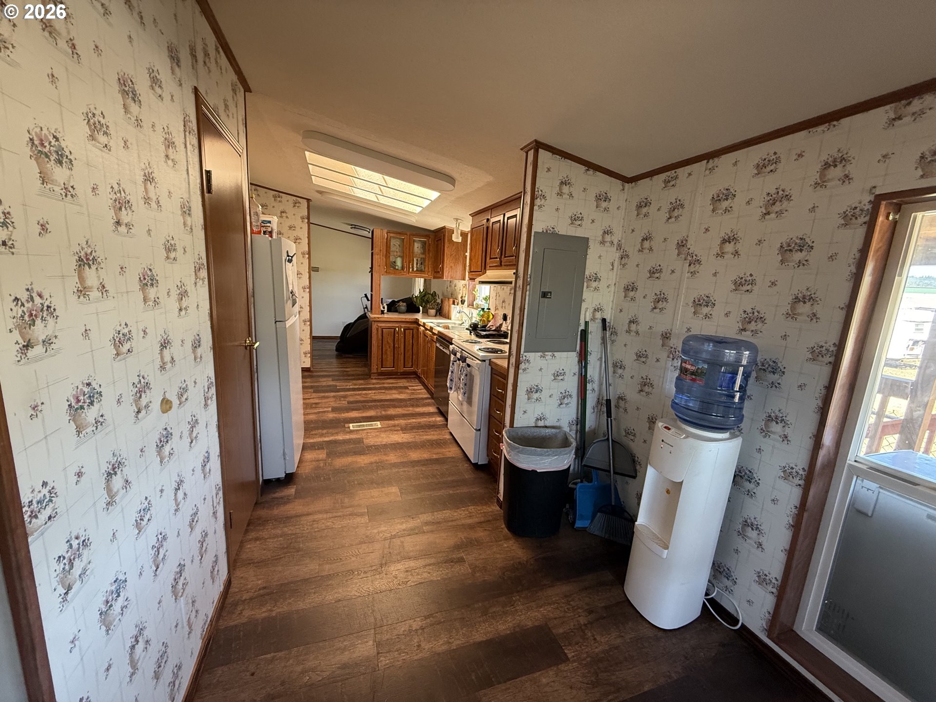 826 W Dean Ave Property Photo 15