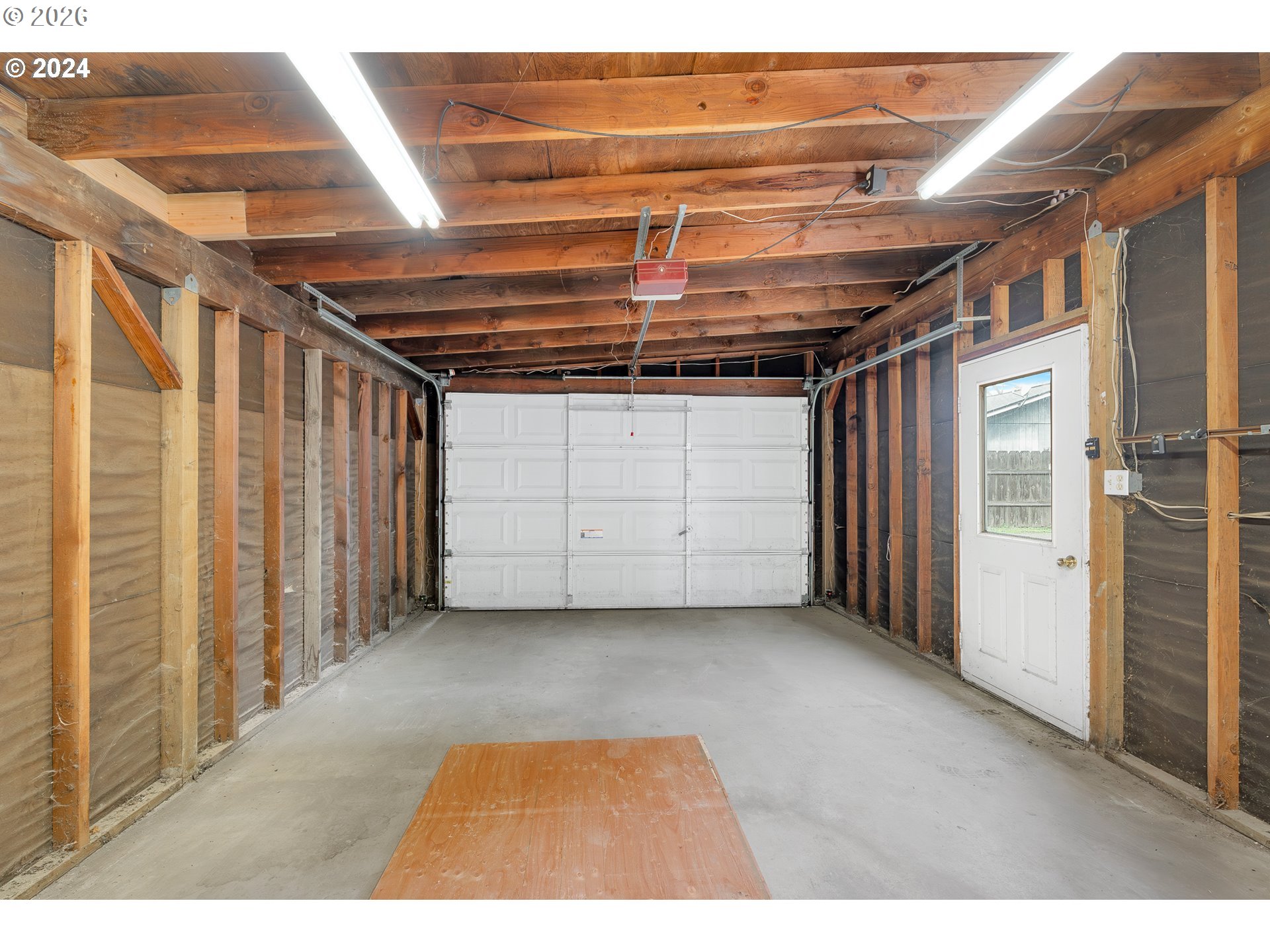 826 W Dean Ave Property Photo 37