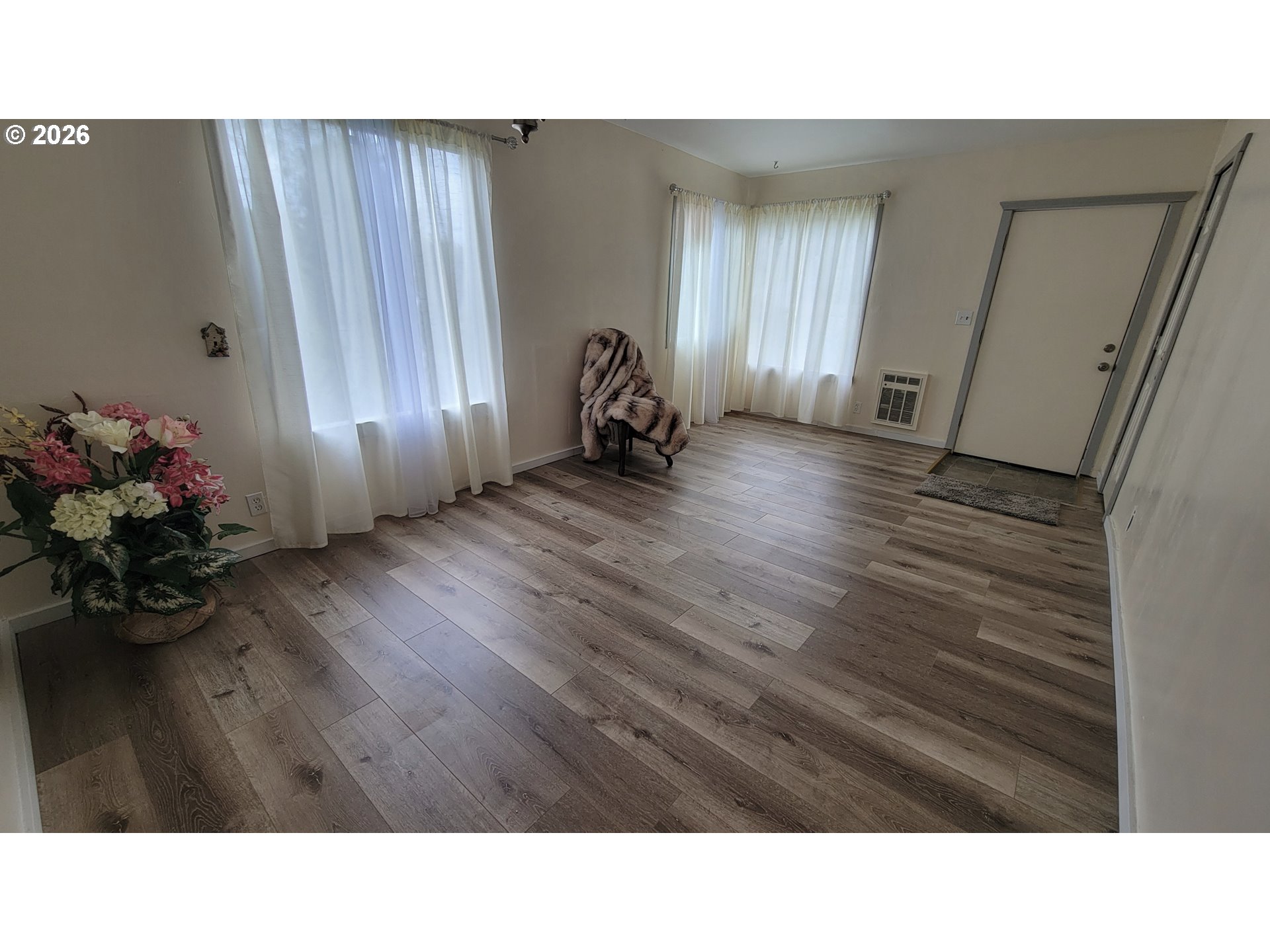 400 State St Property Photo 5