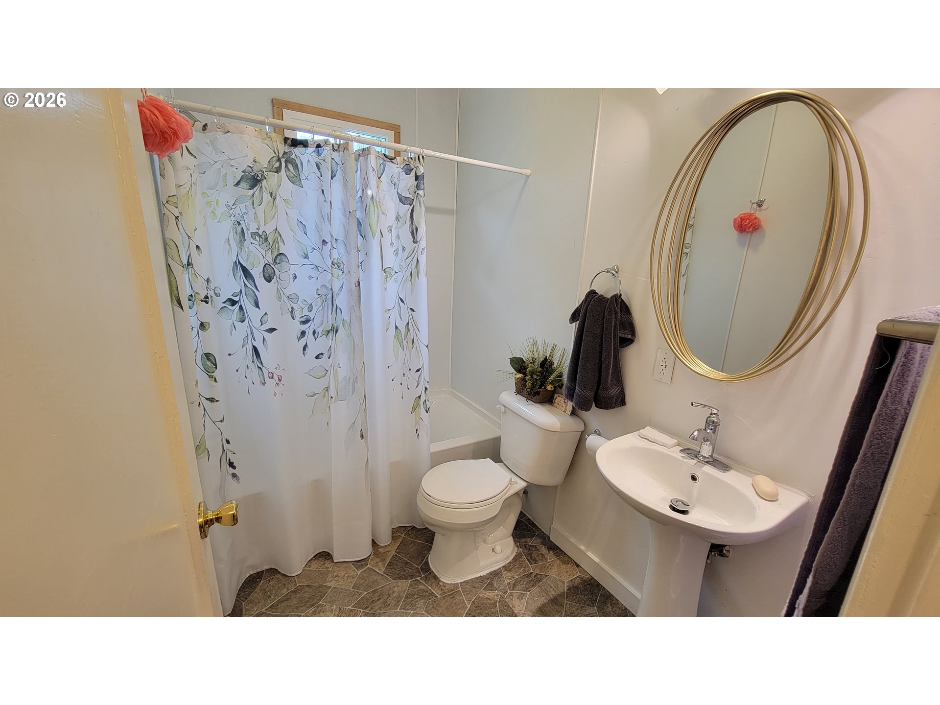 400 State St Property Photo 11