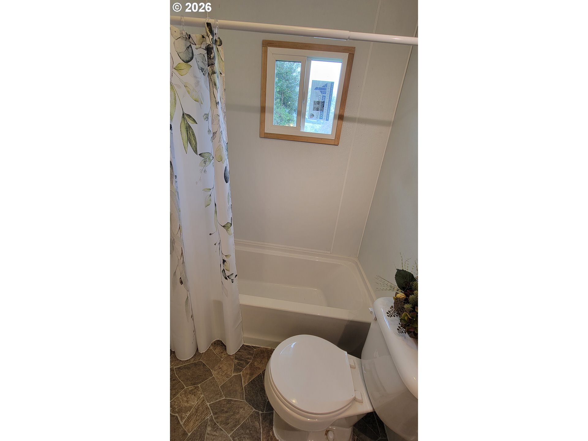 400 State St Property Photo 13