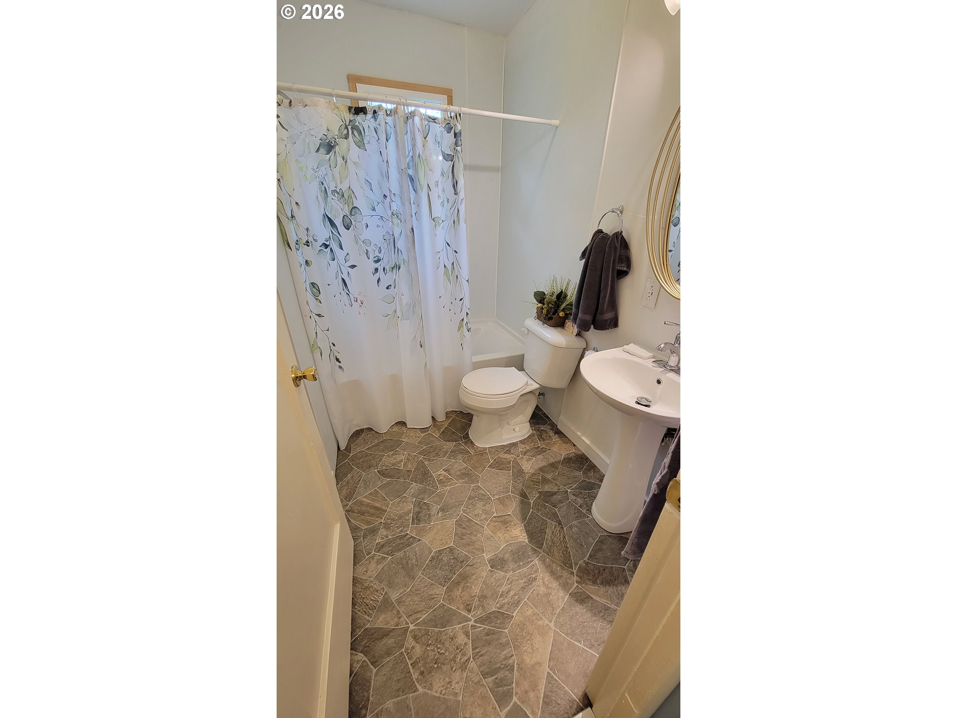 400 State St Property Photo 14