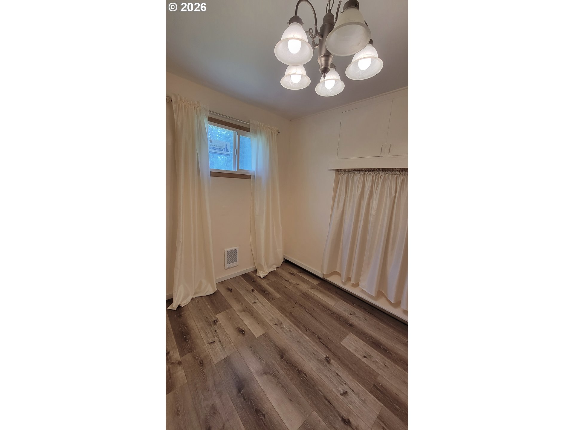 400 State St Property Photo 15
