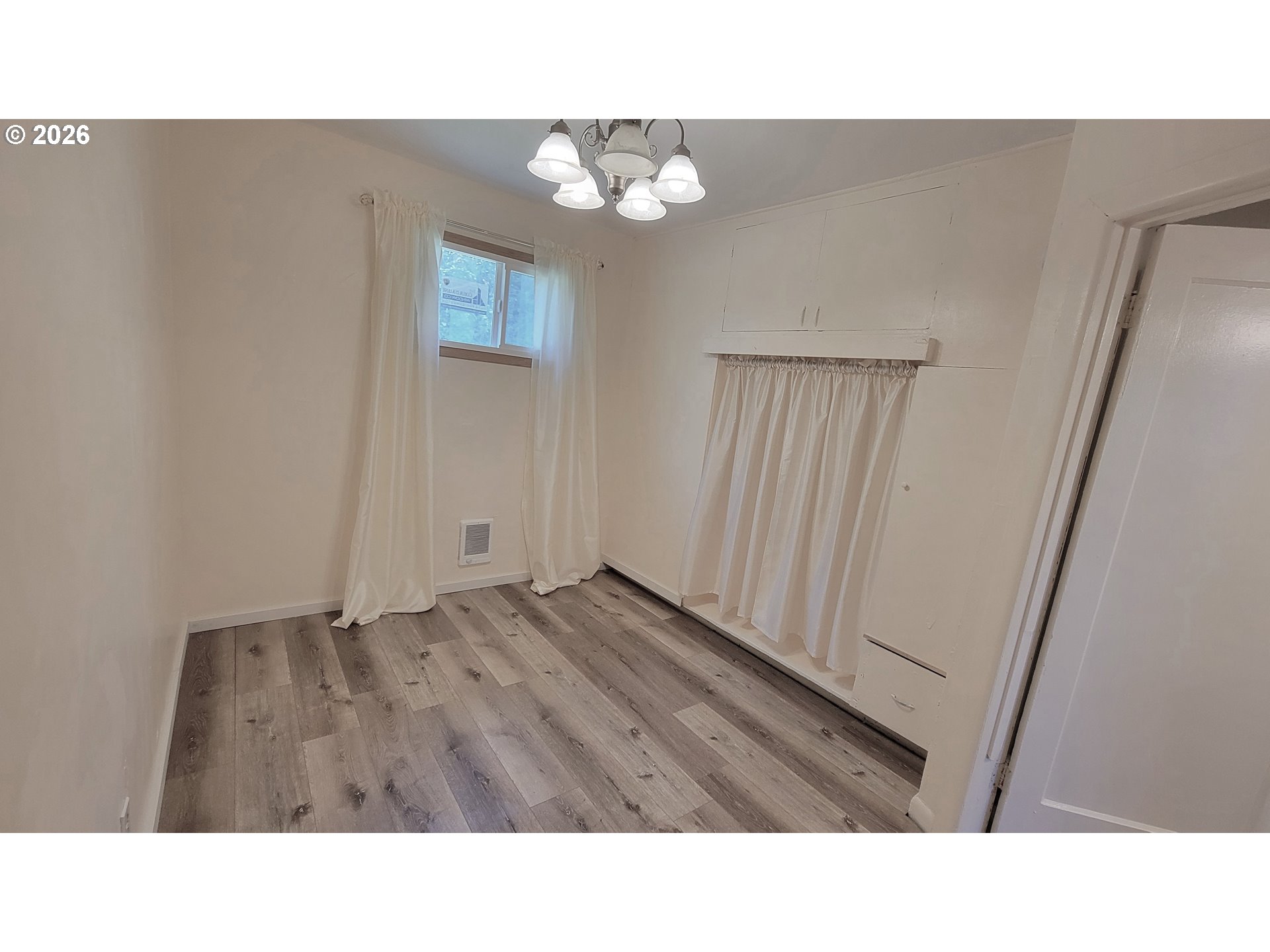 400 State St Property Photo 16