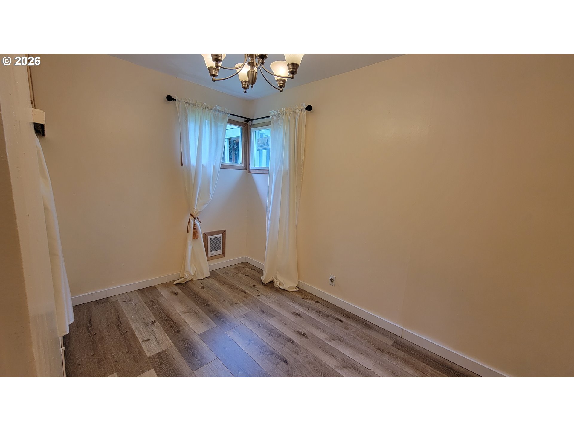 400 State St Property Photo 17