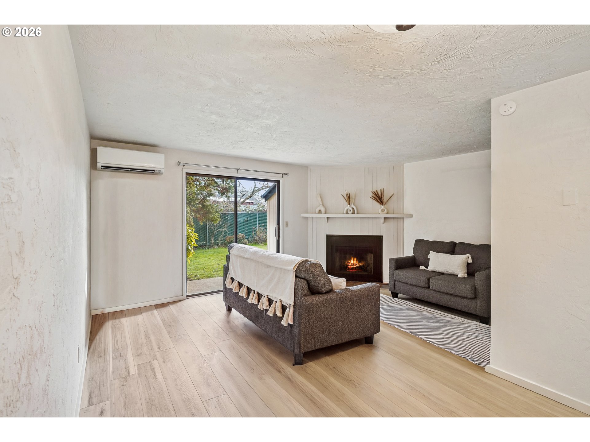 1505 Fetters Loop Property Photo 7