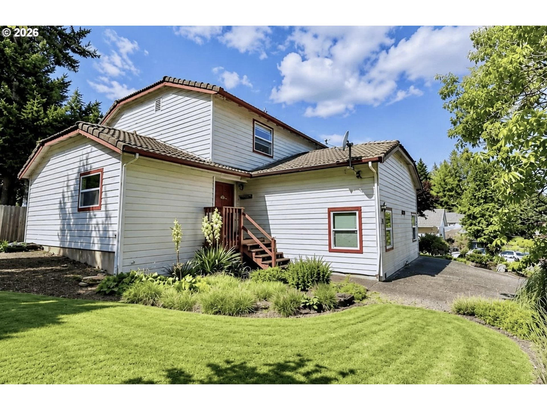18402 Sw Burns Ridge Ct A Property Photo 1