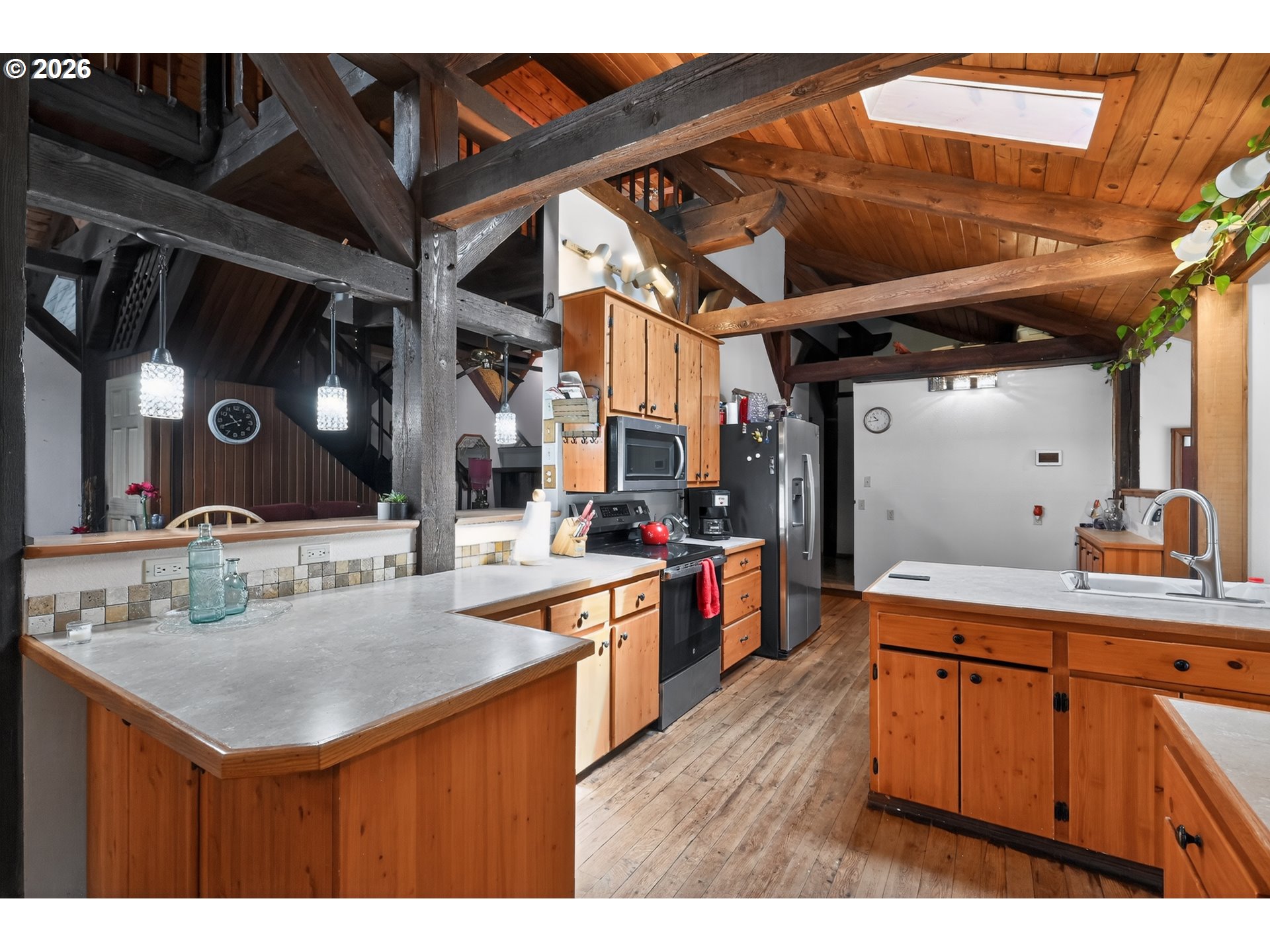 223 Goldenpine Property Photo 5