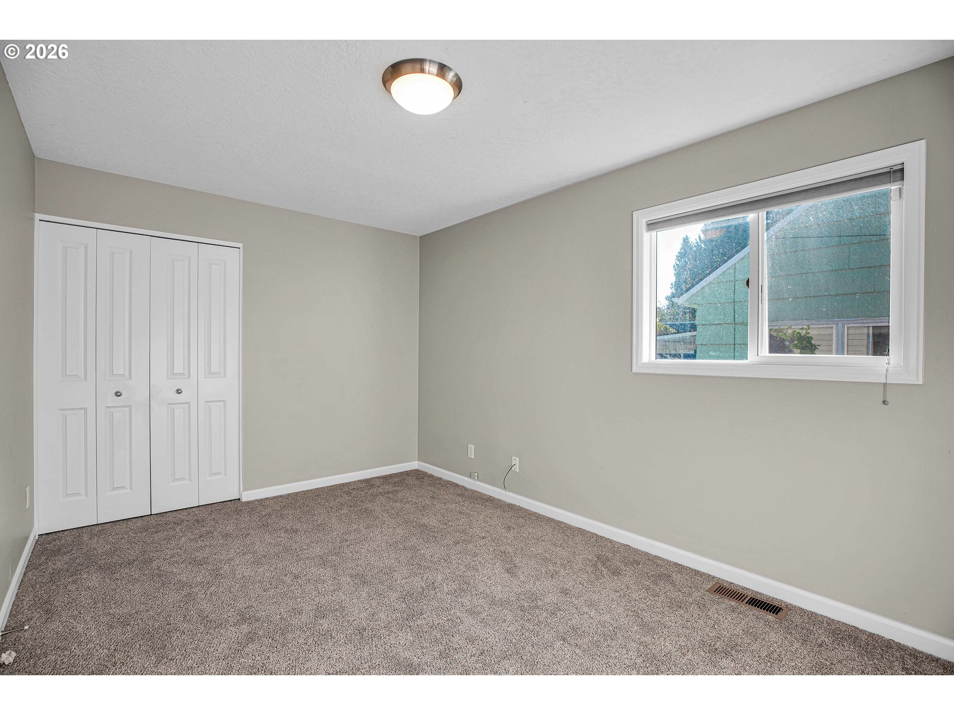 3724 Se Schiller St Property Photo 26