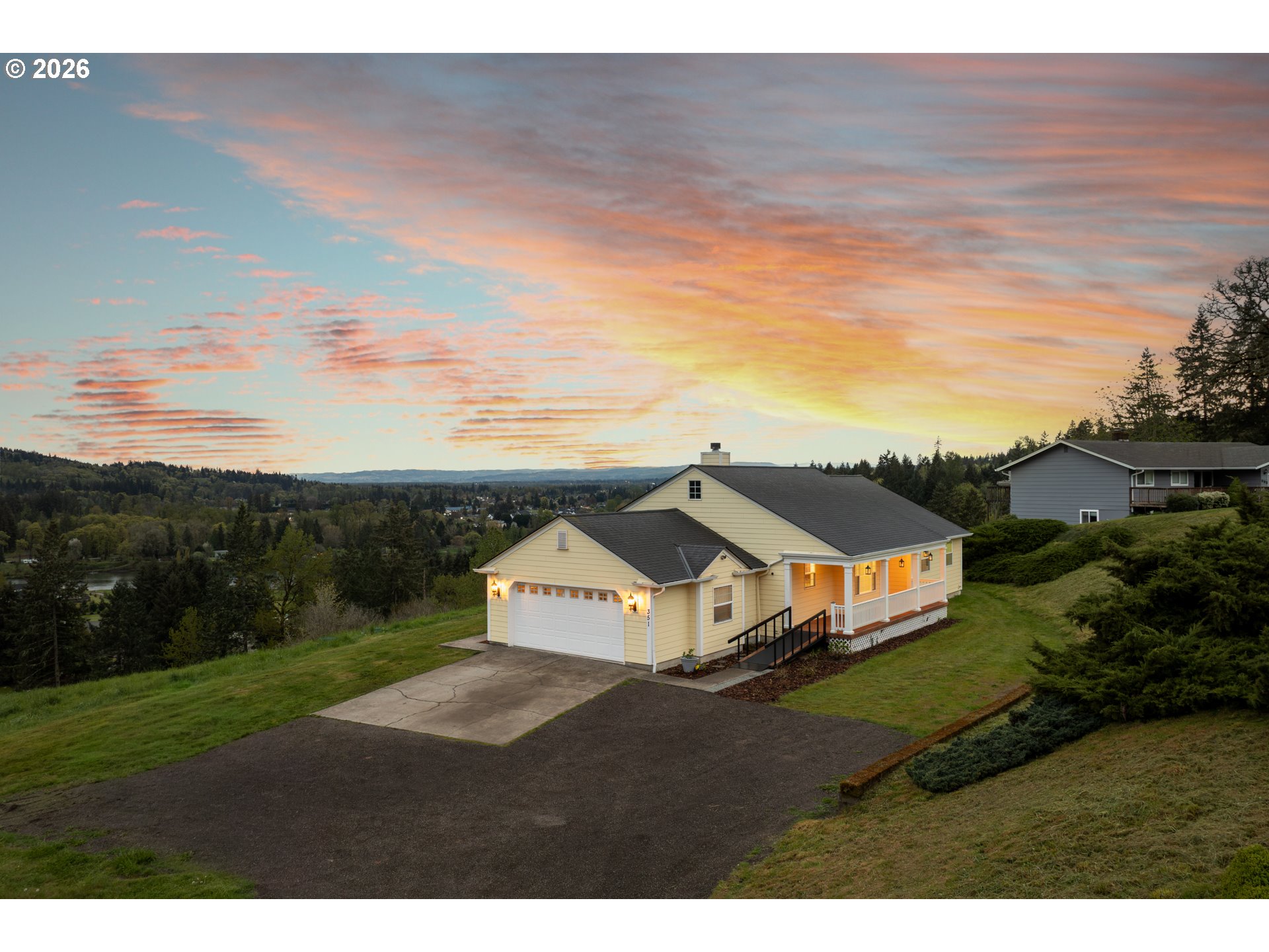 351 Butte Hill Rd Property Photo 1