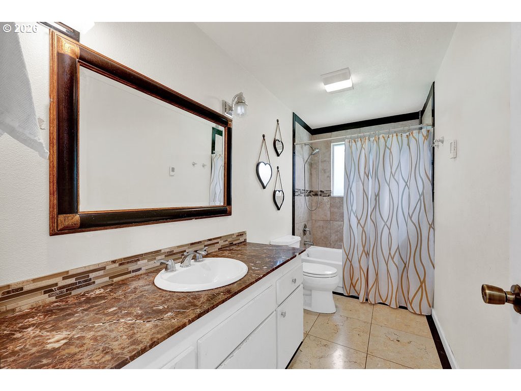 4514 Souza St Property Photo 13