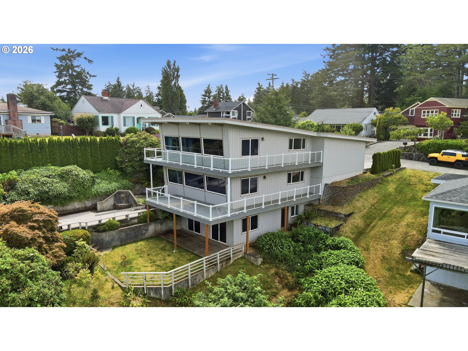 451 SIMPSON AVE