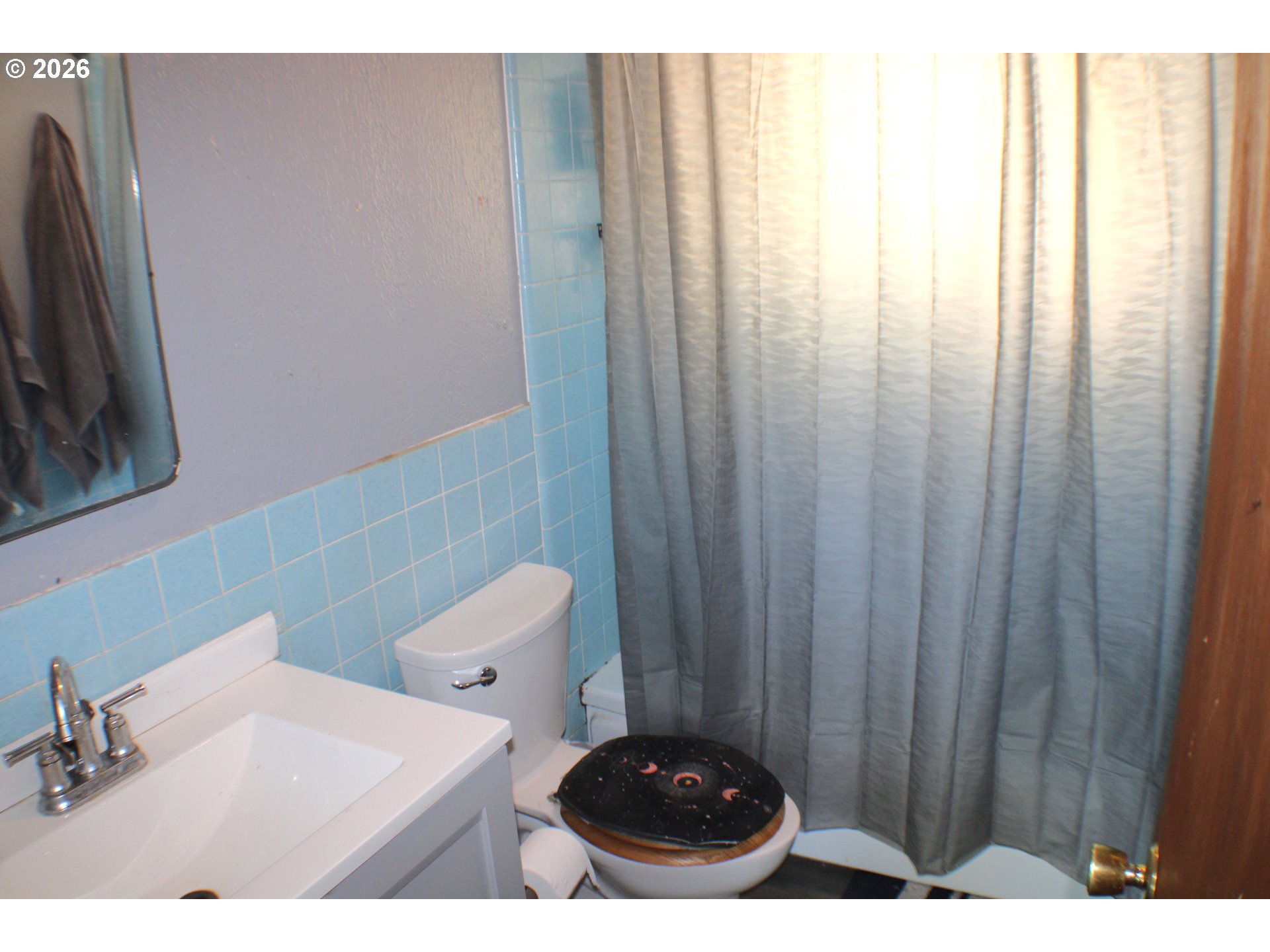 721 Ne Christian St Property Photo 7