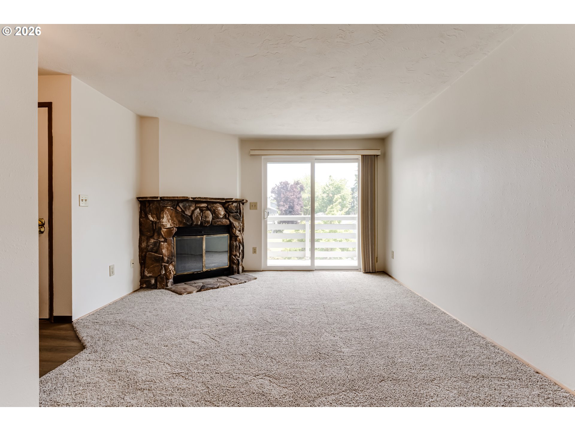 650 Harlow Rd 256 Property Photo 5
