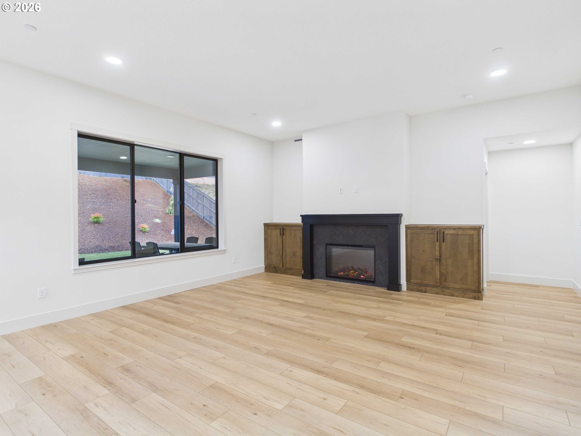 521 W 20th Way Property Photo 6