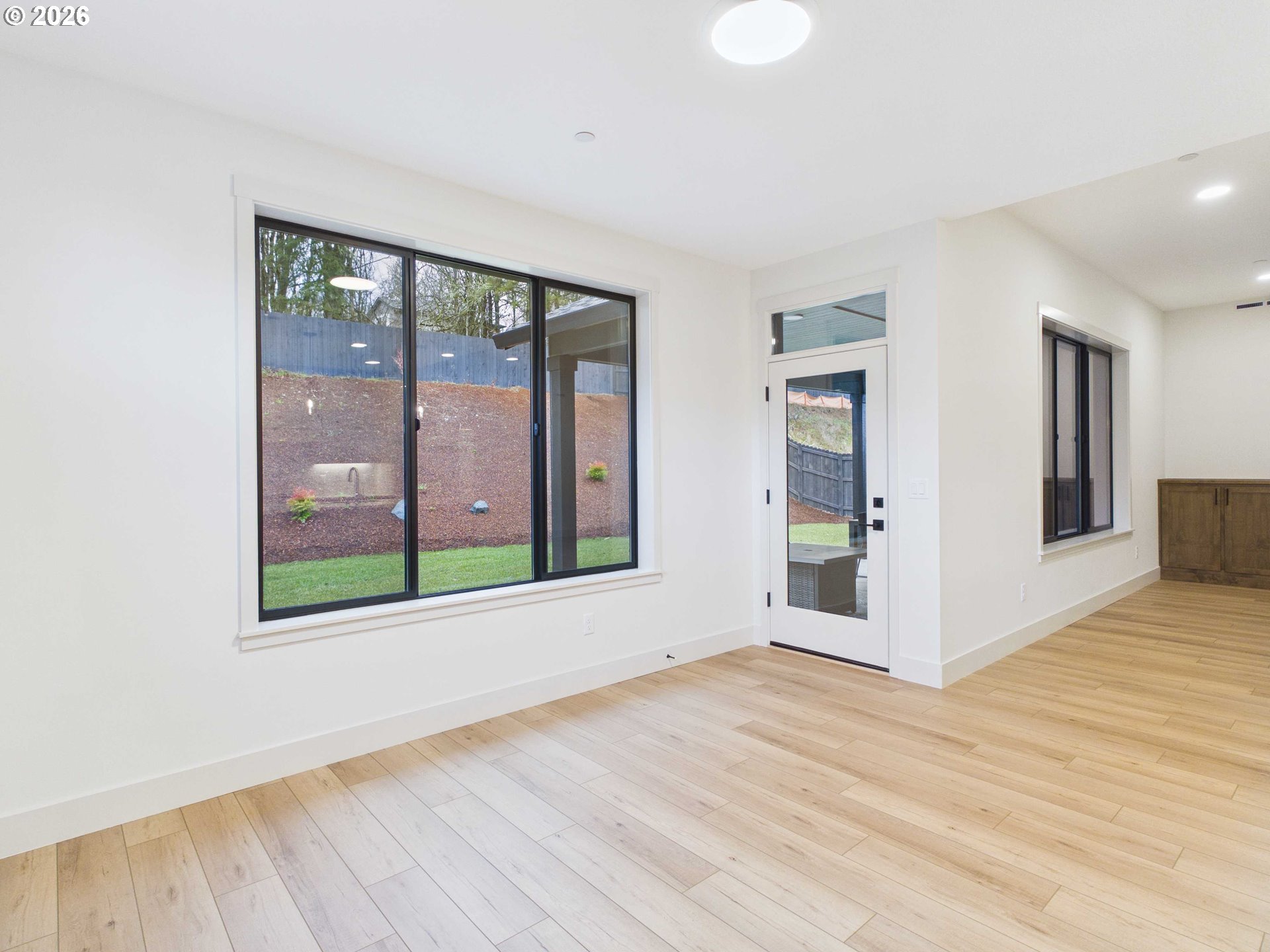 521 W 20th Way Property Photo 8