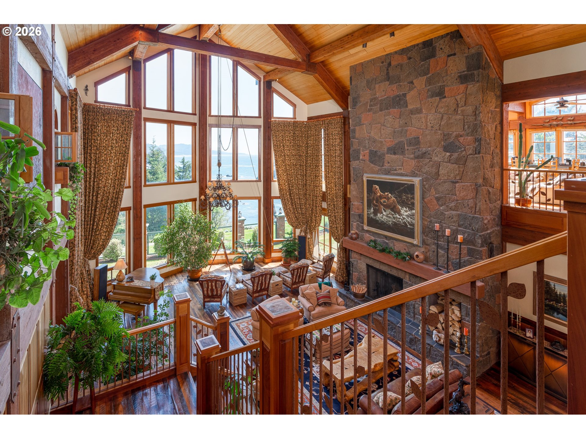 36044 Highway 101 Property Photo 5