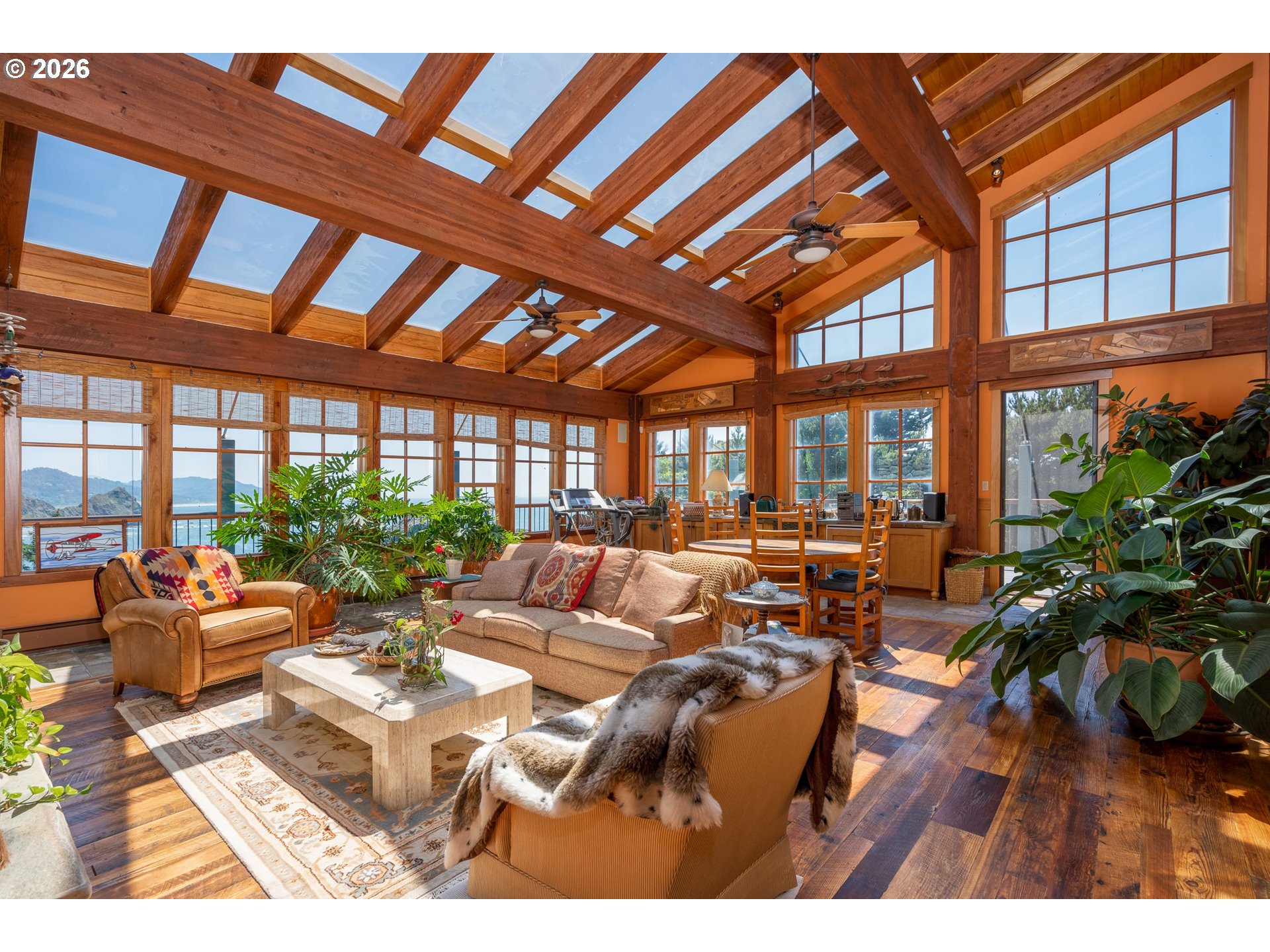 36044 Highway 101 Property Photo 8