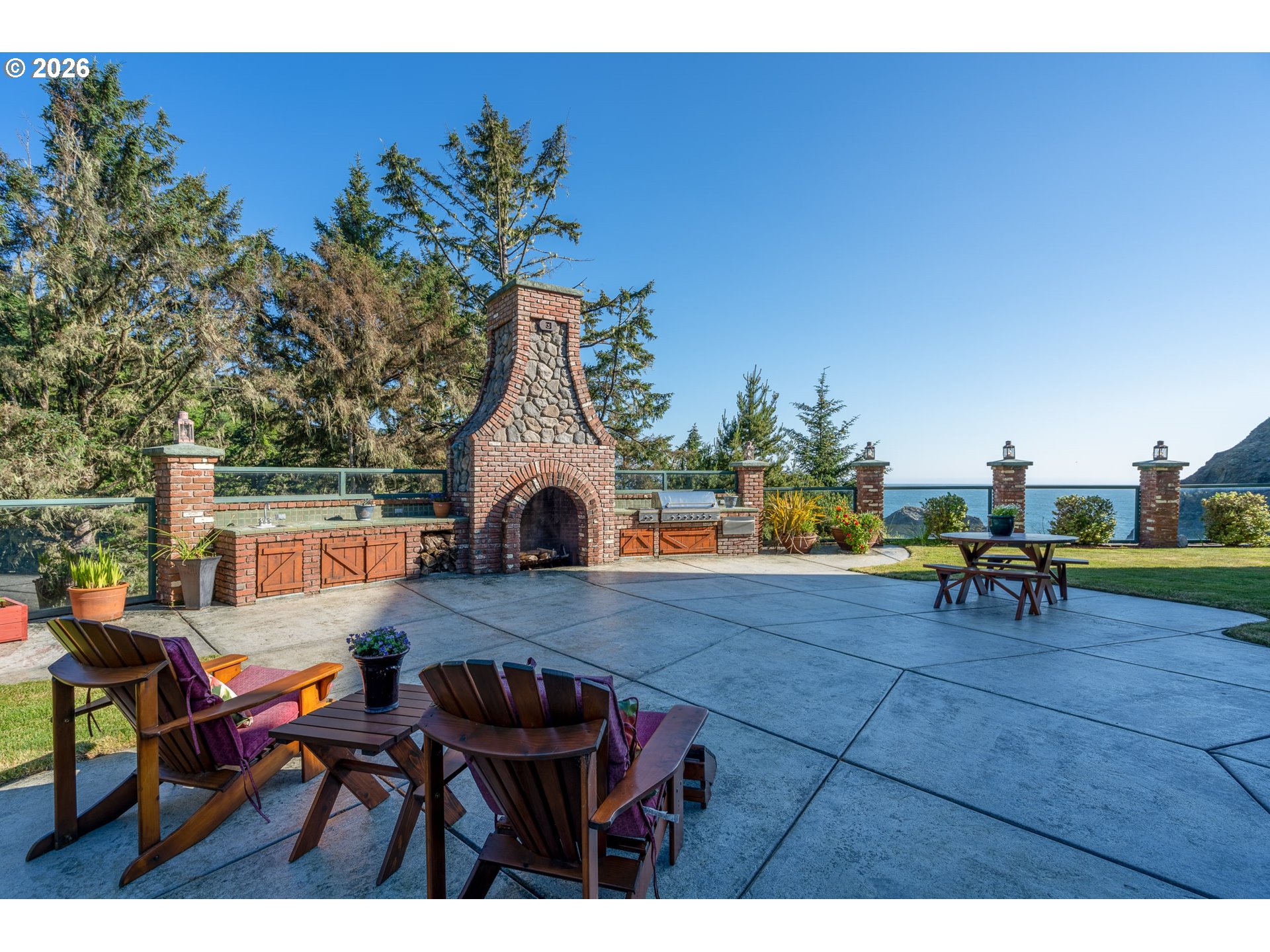 36044 Highway 101 Property Photo 38