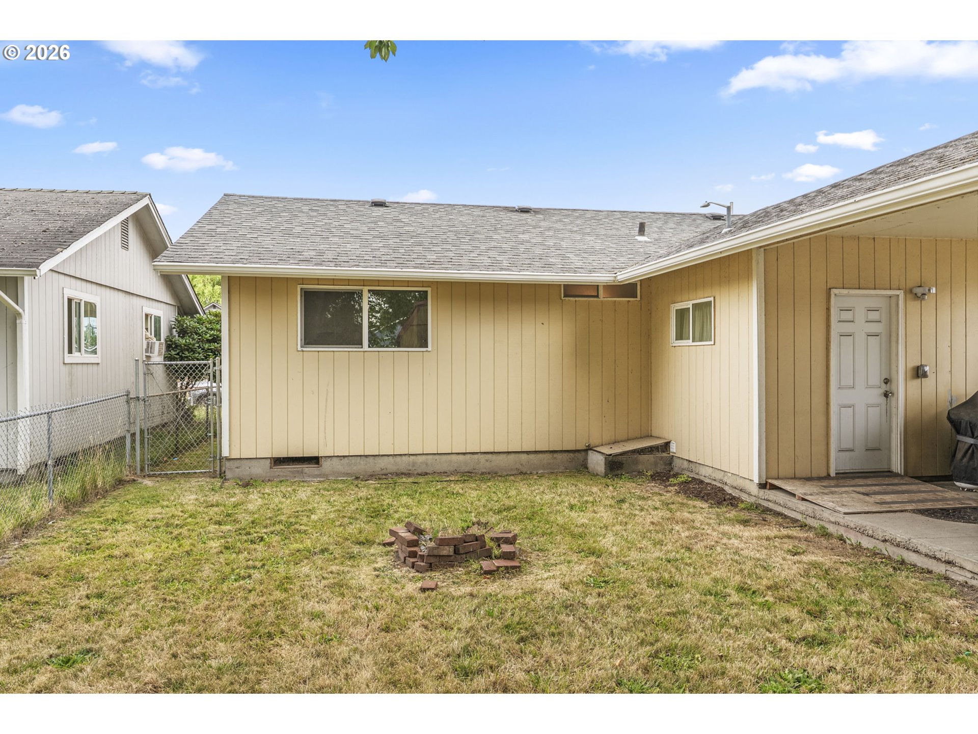 282 25th Ave Property Photo 17
