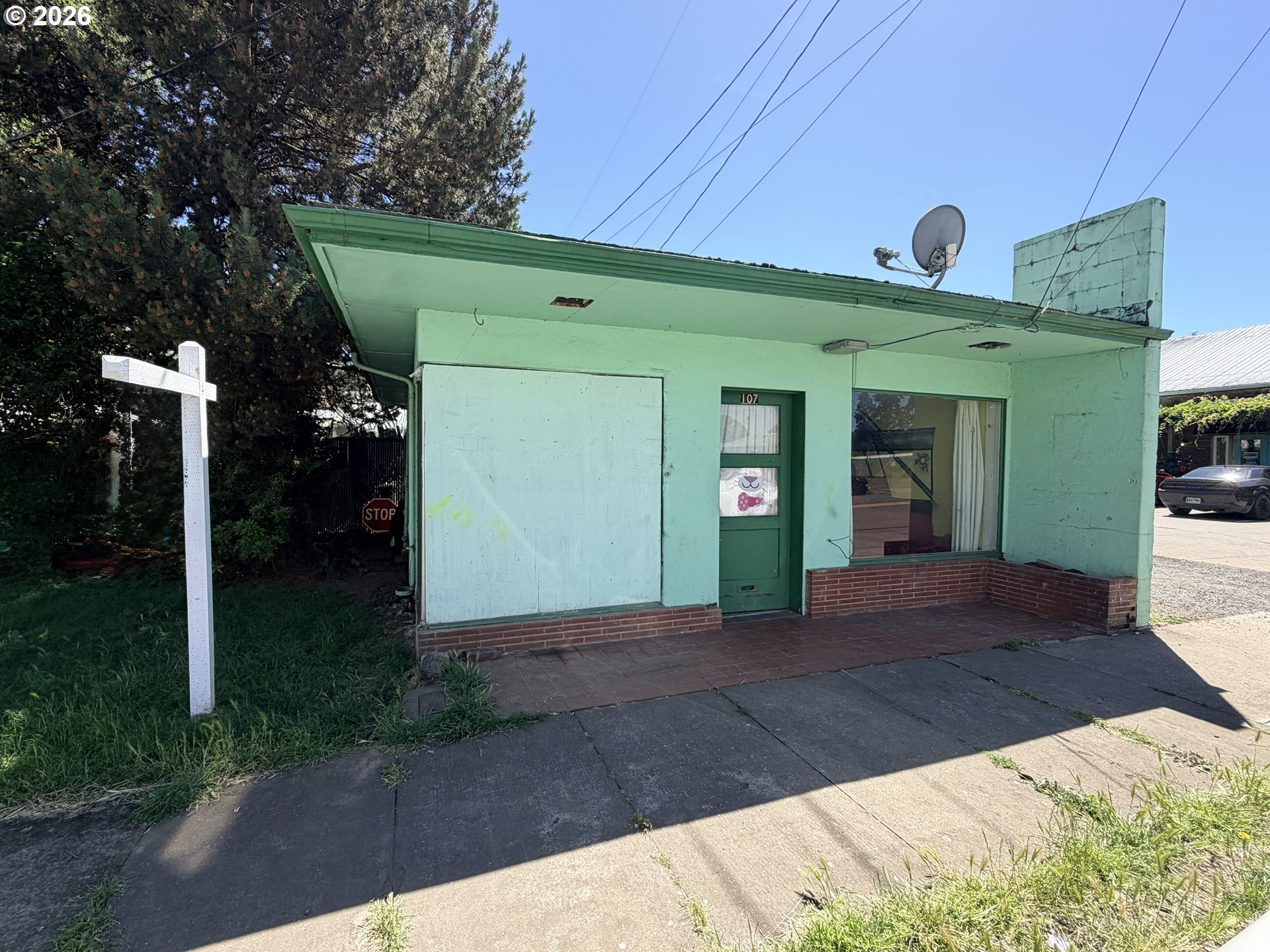 107 5th St Property Photo 2