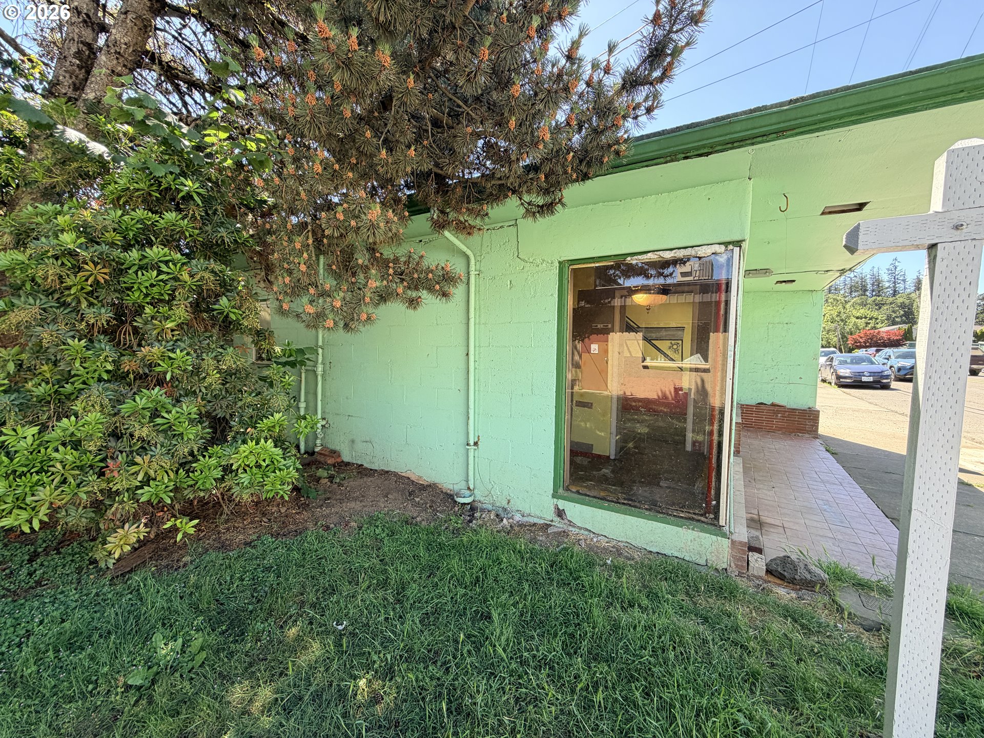 107 5th St Property Photo 3