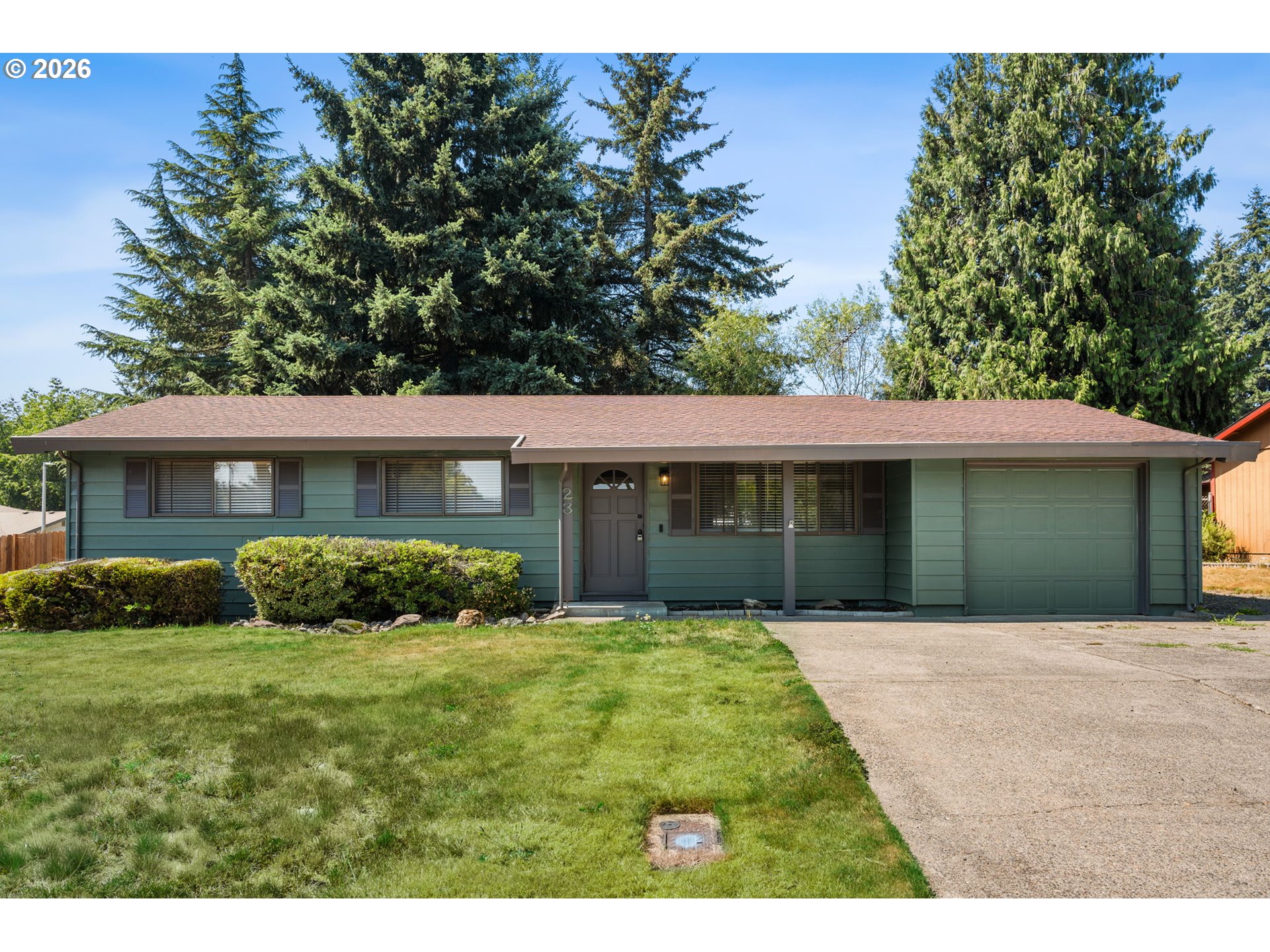 23 35th St Property Photo 1