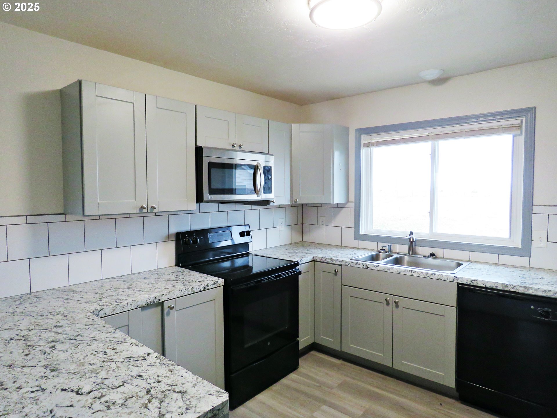 14853 Mt View Dr Property Photo 12