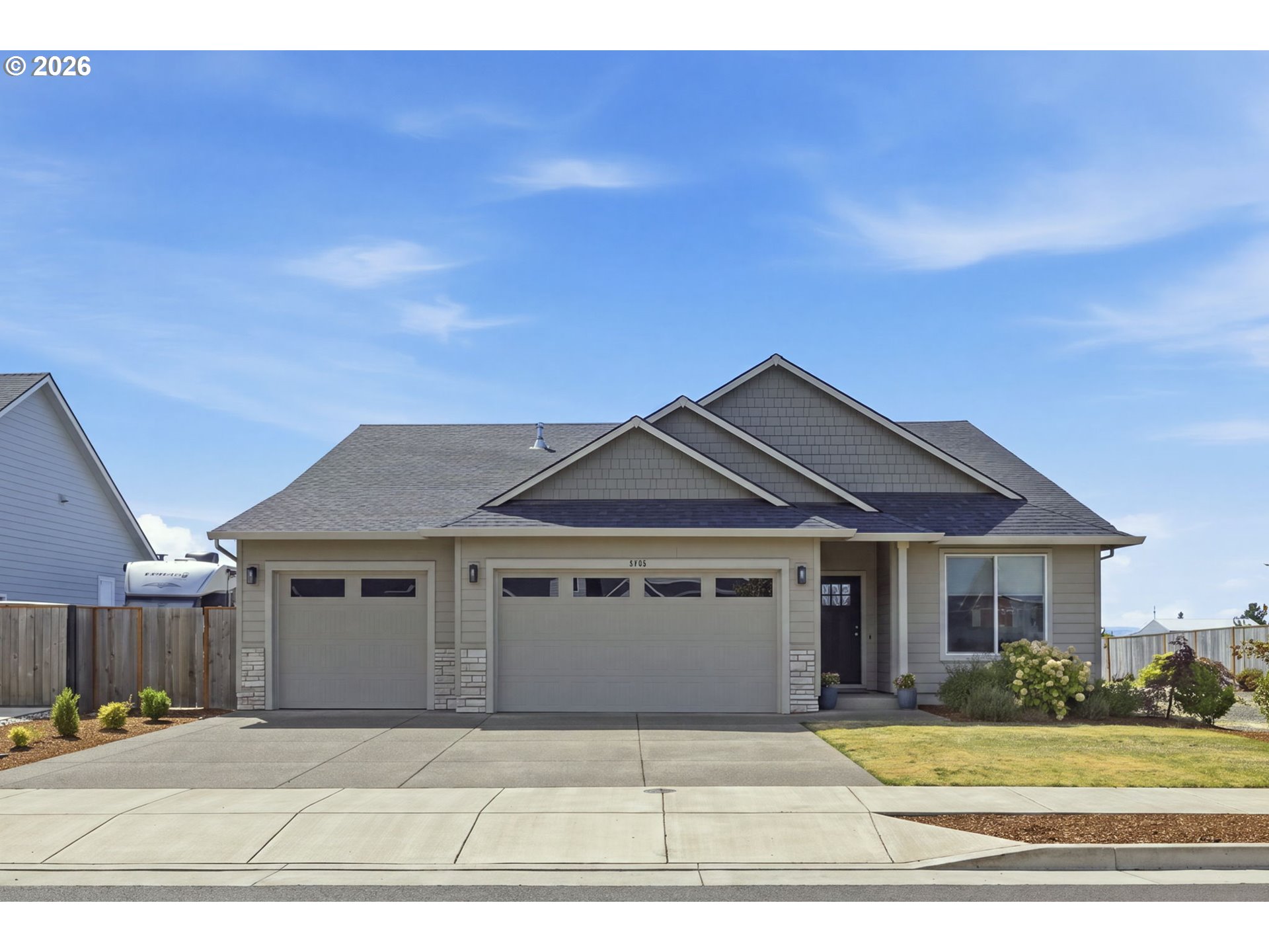 4722 Royal Dr Property Photo 1