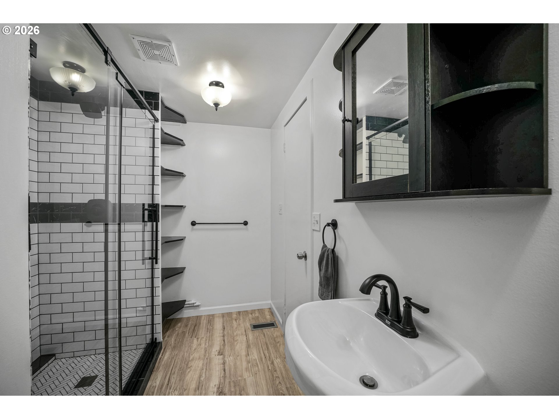 612 N Cascade Dr Property Photo 24