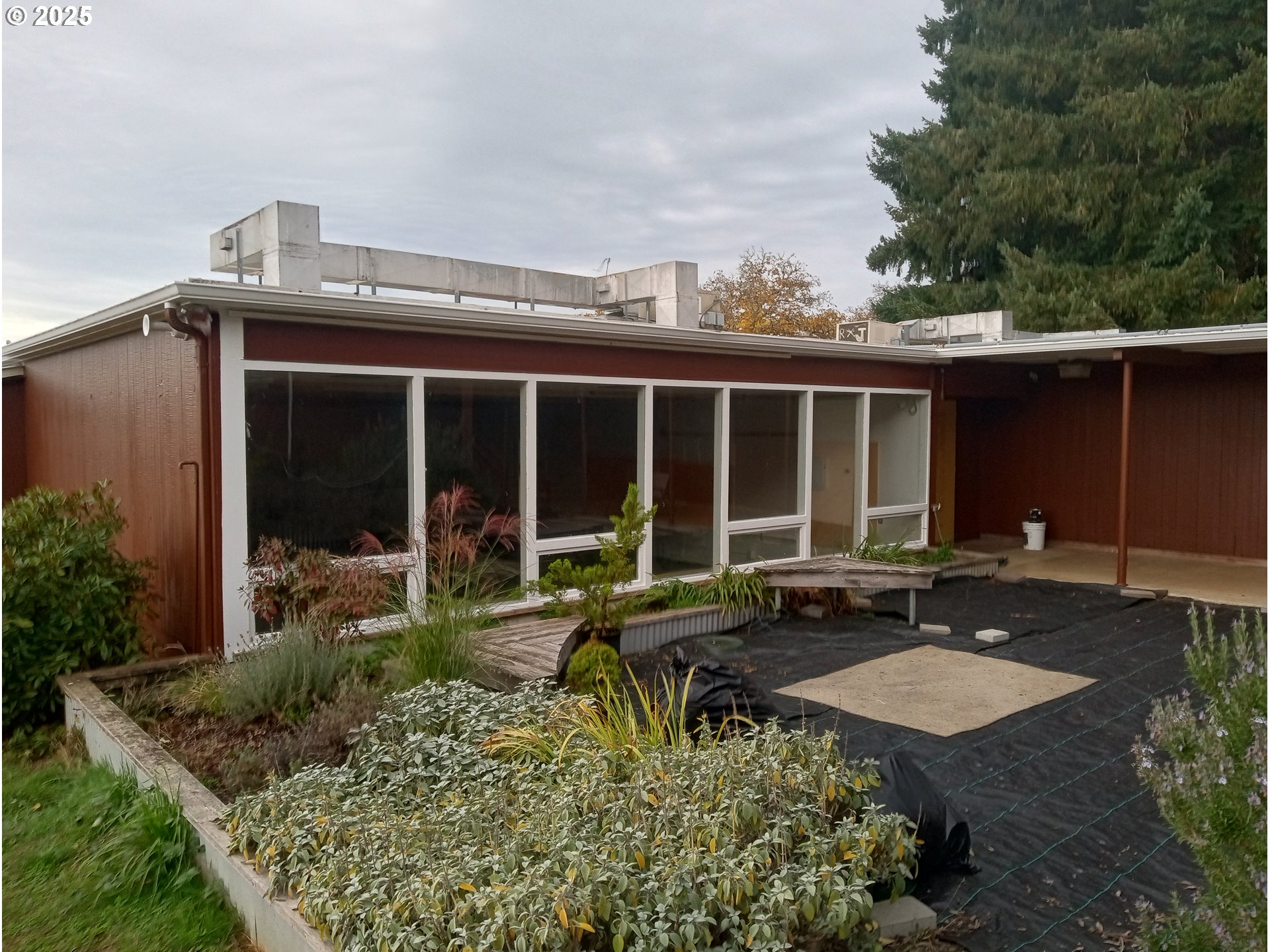 80304 Old Lorane Rd Property Photo 4